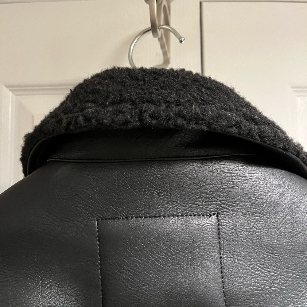 Abercrombie & Fitch Cropped Vegan Leather Jacket - Brown/Black / Medium - NWT - Picture 9 of 13